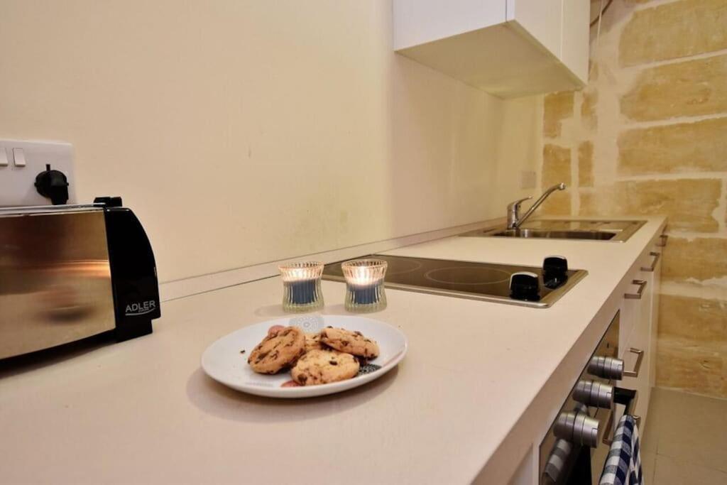 Vallettastay - Lucky Star Studio Apartment 302 Luaran gambar