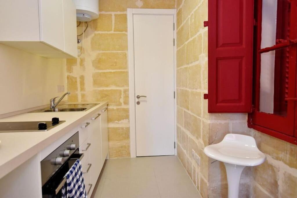 Vallettastay - Lucky Star Studio Apartment 302 Luaran gambar